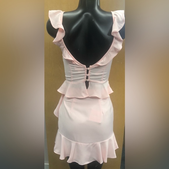 Superdown 2pc, ruffle wrap skirt, ruffle tie top, pink, XS, NWT - Picture 3 of 13